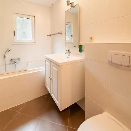 Charming By Semois, Cleaning Included